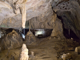 鍾乳洞