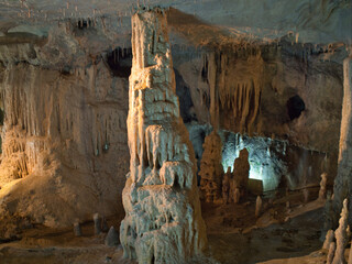鍾乳洞