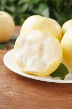 Fresh Hebei Snow Crown Pears Sliced on Plate - Chinese White Pears with Juicy Flesh