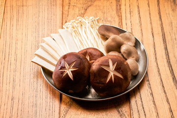 Shiitake and Enoki Mushroom Vegetable Platter