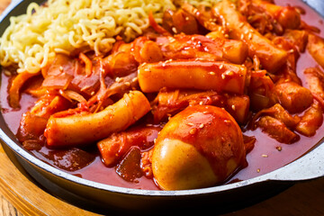 Korean Chili Rice Cake Instant Noodles