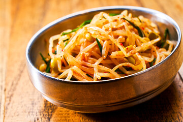 Spicy bean sprouts