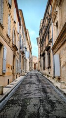 ARLES (Bouches-du-Rhône)