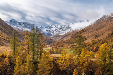 Ai piedi del Monte Oronaye, nella bellissima valle dell&rsquo;Ubayette, il Lago della Reculaye