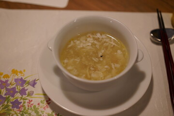 ズワイ蟹とフカヒレのスープ