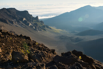 Haleakalā Krater kurz nach Sonnenaufgang auf Maui, Hawaii © m4ry