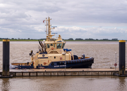 BREMERHAVEN, DEUTSCHLAND &ndash; 29.07.2020: Der Schlepper SVITZER HEIMDAHL an seinem Liegeplatz auf der WESER