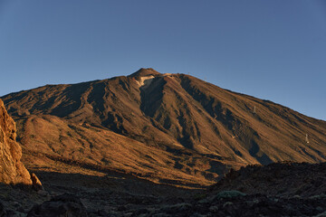Fototapeta premium Teide mountain in morning light