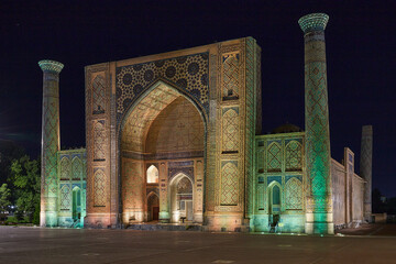 Treasures of Buchara architecture on the Silk Road in Uzbekistan, mosque, Maidony Registon, 