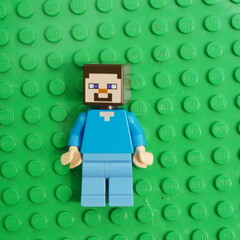 Naklejka premium LEGO Minecraft Steve Figure on Green Baseplate Iconic Building Toy and Collectible for Fans