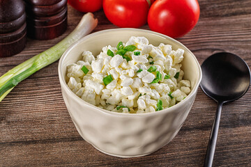 Cottage cheese with green onion