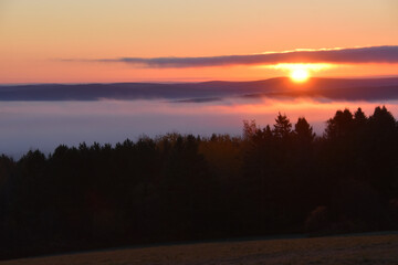 Obraz premium A sunrise on an autumn morning, Sainte-Apolline, Québec, Canada