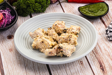 Chicken tikka with cream sauce