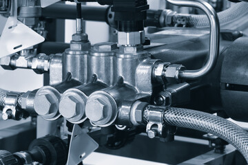 Heating and cooling high pressure air system for the production of PVC plastic products extrusion technology method