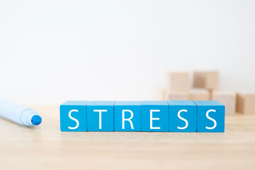 ストレスの文字ブロック。コピースペースあり。