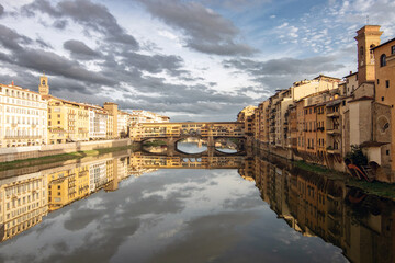 ponte vecchio in florence italy