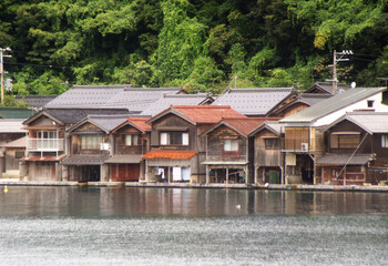 伊根の町並み（伊根湾クルーズから見た風景）