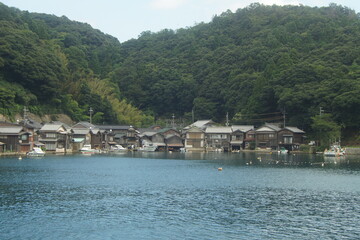 伊根の町並み（伊根湾クルーズから見た風景）
