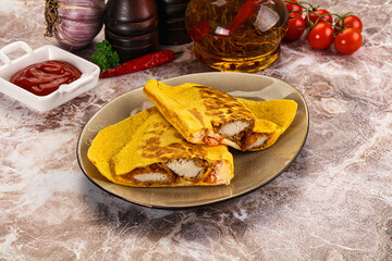 Spicy quesadillas with chicken fillet