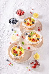 Sweet lemon curd flavored with lemon and cheese.