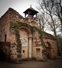 jesień, park pałacowy, arkadia, liście, budynki zabytkowe.  rośliny, polska, 
