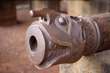 old metal cannon © abc foto