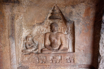 statue of jain god