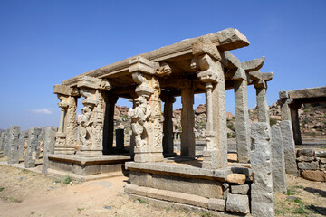 Fototapeta premium ruins of the ancient city of hampi