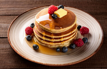 pancakes with berries