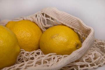 Fresh Lemons for Summer Lemonade – Bright Citrus Flat Lay with Copy Space