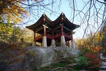 Dancheong and Autumn of Korean Cultural Heritage