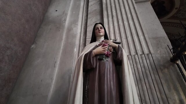 The statue of Saint Th&eacute;r&egrave;se of the Child Jesus, also known as Saint Th&eacute;r&egrave;se of Lisieux.