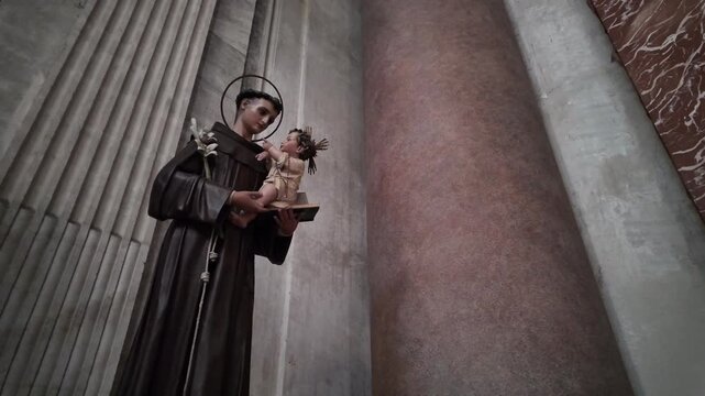  Statue of Saint Anthony&rsquo;s mystical vision of the Christ Child