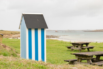 Air de pique-nique vue mer avec cabane de plage