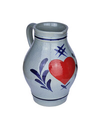 Liebe zum Apfelwein: ein Bembel mit einem Herz, Gastronomie und Kultur in Hessen. Fotografie, freigestellt, transparent ohne Hintergrund 