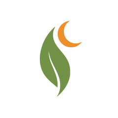 Obraz premium Green leaf with crescent moon symbol for nature and wellness, creating a serene and balanced icon