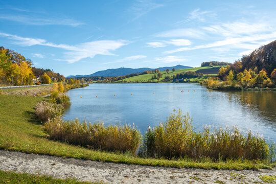 Der Drachensee bei Furth im Wald im Sp&auml;therbst