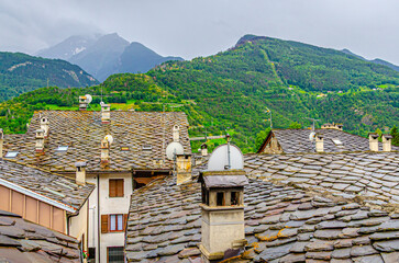 houses in the mountains