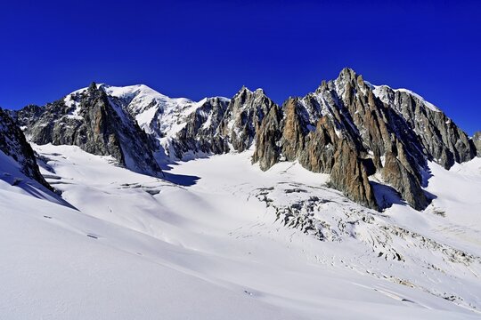 View of the mountains from the T&eacute;l&eacute;cabine Panorama Railway, La Tour Ronde, Mont Blanc, Mont Maudit, Le Mont Blanc du Tacul, in the foreground the glacier du G&eacute;ant, Chamonix-Mont-Blanc, Haute-Savoie, France
