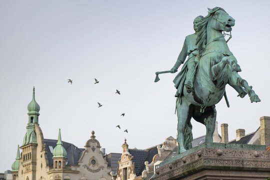 Monument, bronze sculpture, equestrian statue of Absalon of Lund, Bishop of Roskilde, by Vilhelm Bissen, H&oslash;jbro Plads, Copenhagen, Denmark