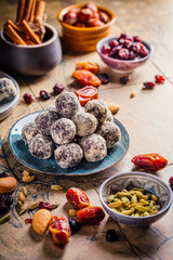 Fototapeta premium Homemade paleo energie balls, gluten and sugar free snacj for Christmas