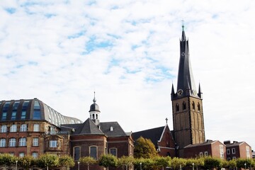 Skyline von D&uuml;sseldorf am Rhein in Deutschland.