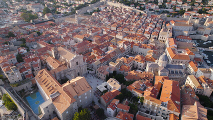 Obraz premium Aerial View of Dubrovnik Old Town Featuring Dubrovnik Cathedral and Church of Saint Ignatius