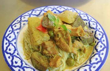 Mouthwatering Khanom Jeen Gaeng Kiaw Wan kai, Rice Vermicelli with Chicken Curry Chicken Soup