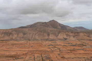 Paisaje &aacute;rido entre Caldereta y Vallebr&oacute;n, norte de Fuerteventura