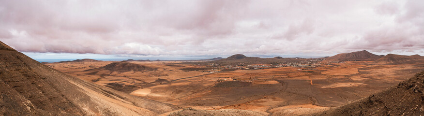 Vista desde el Mirador de Tababaire hacia la costa norte de Fuerteventura