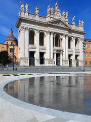 Facciata Monumentale di San Giovanni in Laterano e Riflesso 639