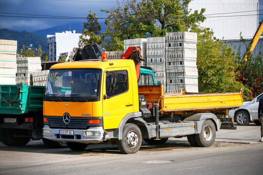 Mercedes-Benz Atego 818