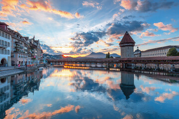 Fototapeta premium wooden bridge in Luzern Swiss ,Old Europe city