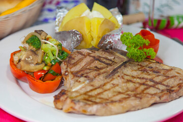 T-bone, Platillos Mexicanos, Comida de restaurante en México